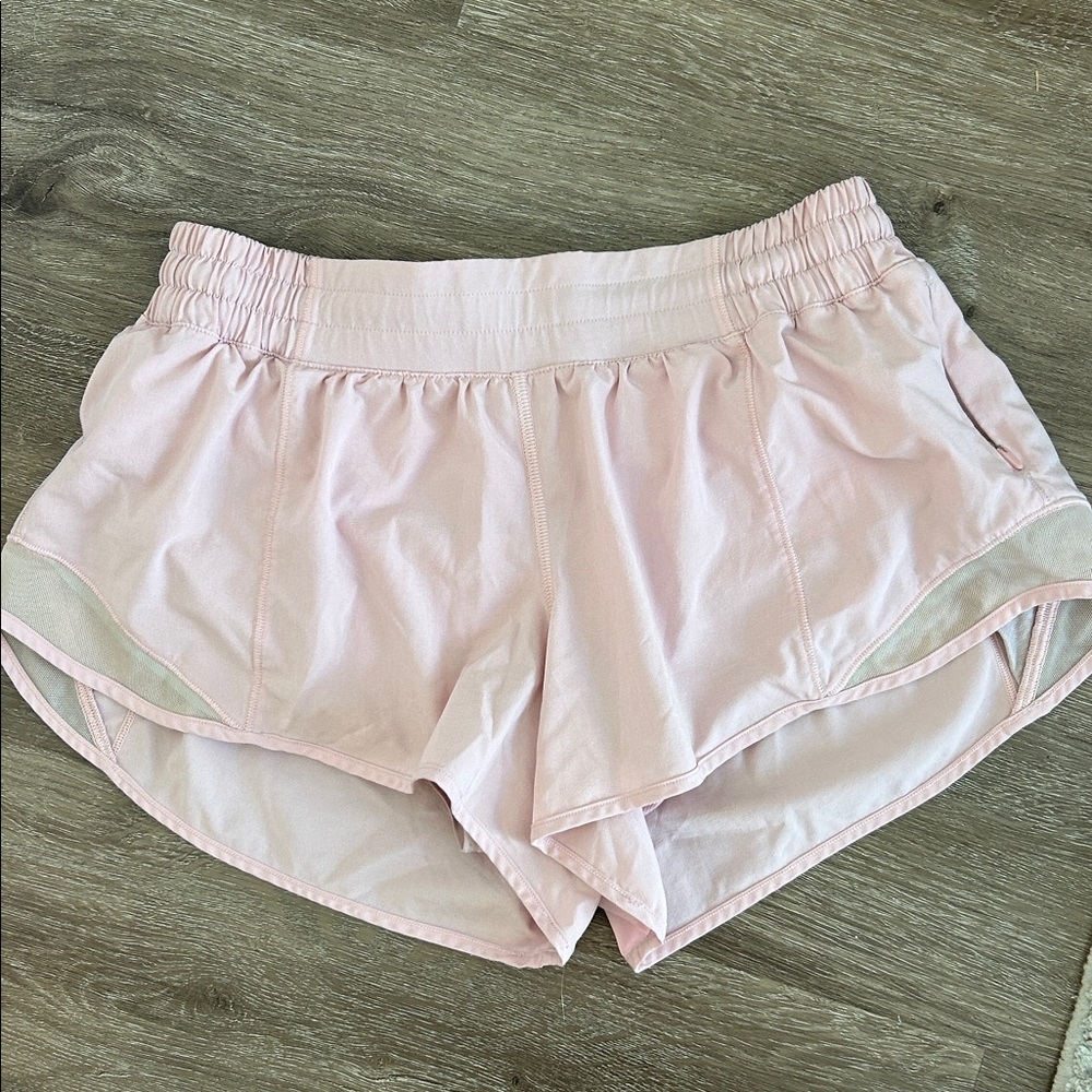 Lululemon hotty hot shorts size 8 light pink